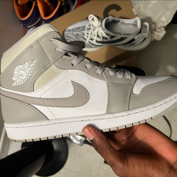 Jordan 1 size 11 with original box. - Picture 3 of 3